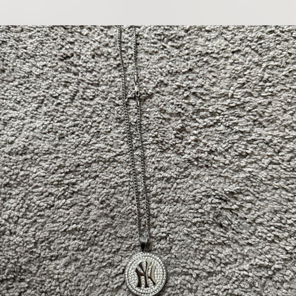 Silver Pendant Necklace